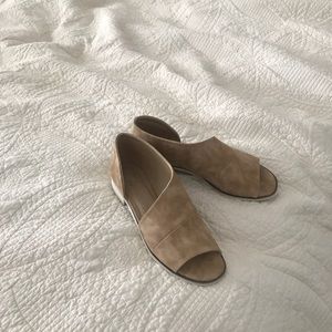 Open toe open shank flats